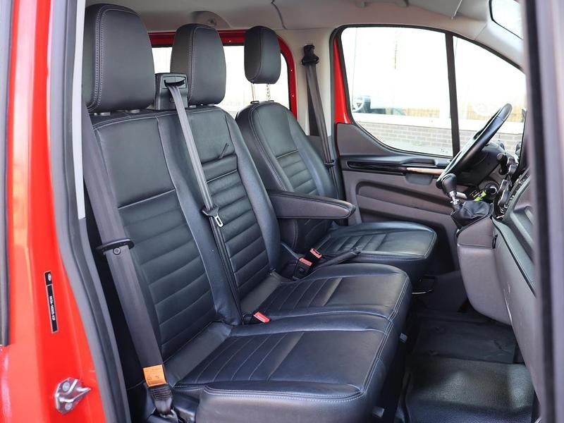 Occasion Ford Transit Custom 130 PK (95 kW) 2026 Rood Van