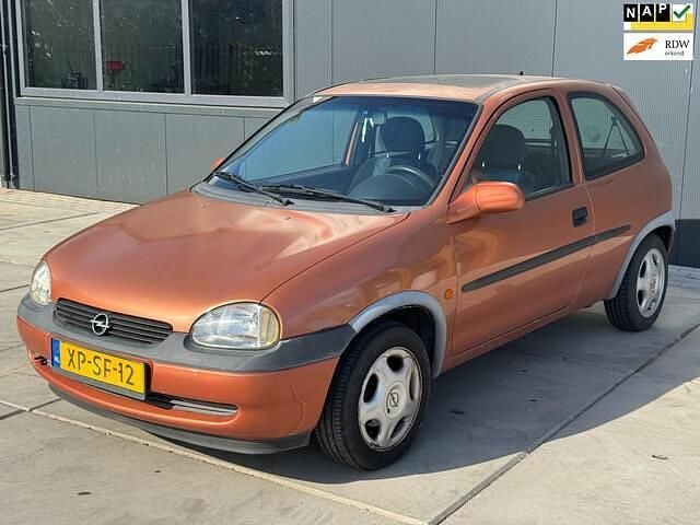 Bruin Gebruikt 1999 Opel Corsa Sport Hatchback | € 495 (Goede deal) - Afbeelding 1/4