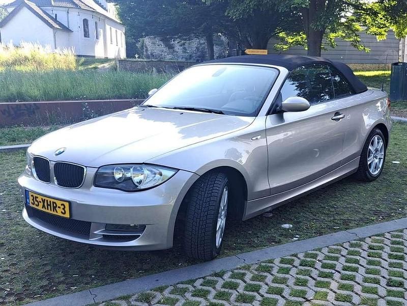 Goud Gebruikt 2009 BMW 118 Cabriolet Cabriolet | € 10.000 (Eerlijke prijs) - Afbeelding 1/4