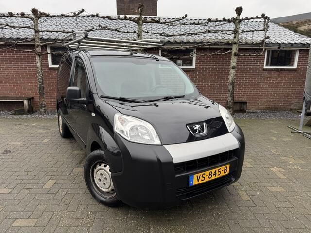 Zwart Gebruikt 2015 Peugeot Bipper MPV | € 3.750 (Goede deal) - Afbeelding 1/4