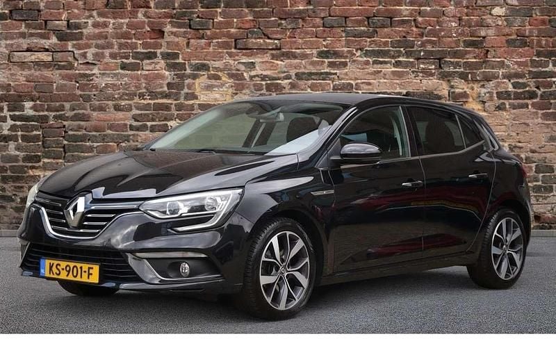 Zwart Gebruikt 2016 Renault Mégane IV Bose Edition Hatchback | € 9.800 (Eerlijke prijs) - Afbeelding 1/4