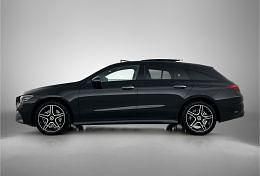 Nieuw Mercedes CLA250e AMG line 218 PK (160 kW) 2025 Donker kosmoszwart metaalkleur metallic Sedan