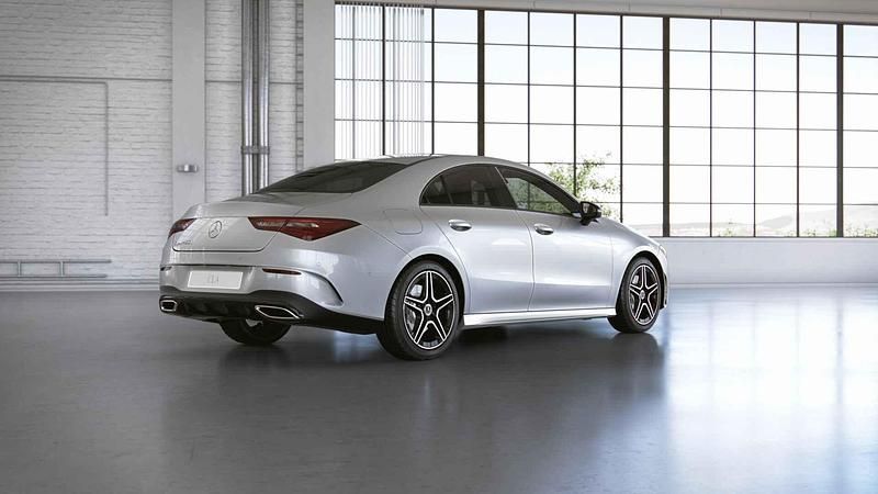 Occasion Mercedes CLA250e Premium Plus 218 PK (160 kW) 2022 Grijs Sedan