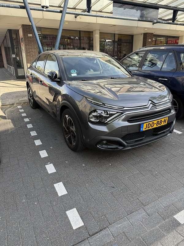 Occasion Citroën C4 Feel 131 PK (96 kW) 2022 Grijs Hatchback