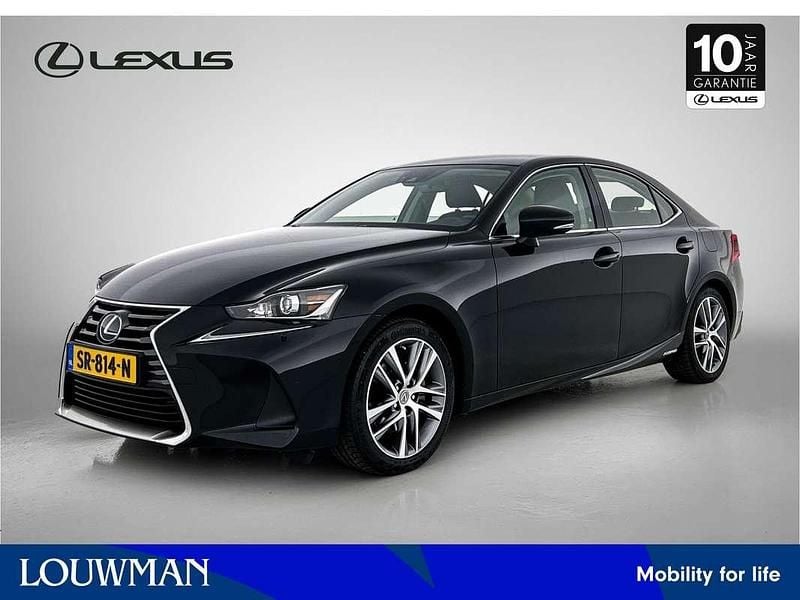 Zwart, metallic lak Gebruikt 2018 Lexus IS300 Business Edition Sedan | € 26.950 (Eerlijke prijs) - Afbeelding 1/4