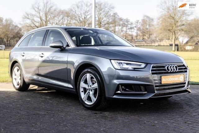 Grijs, metallic lak Gebruikt 2019 Audi A4 Sport Stationwagen | € 26.950 (Goede deal) - Afbeelding 1/4