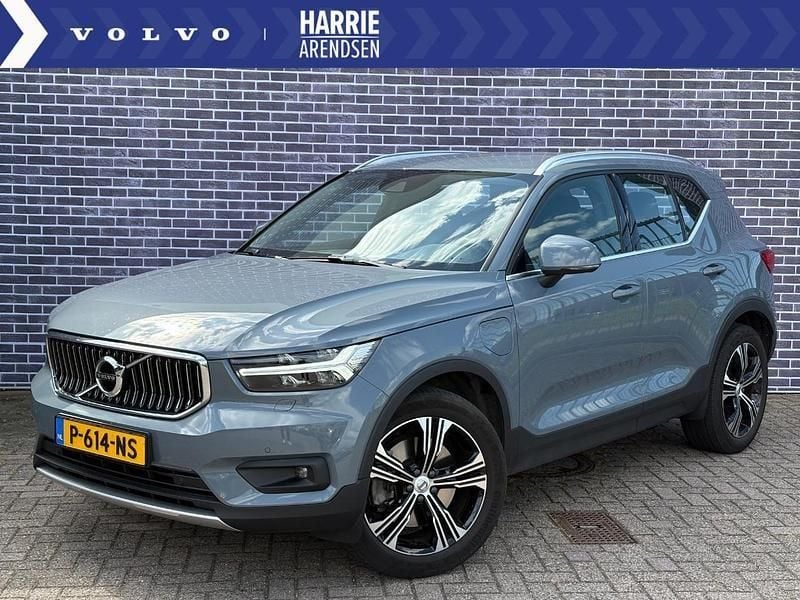 Grijs Gebruikt 2021 Volvo XC40 Inscription SUV | € 32.899 (Goede deal) - Afbeelding 1/4