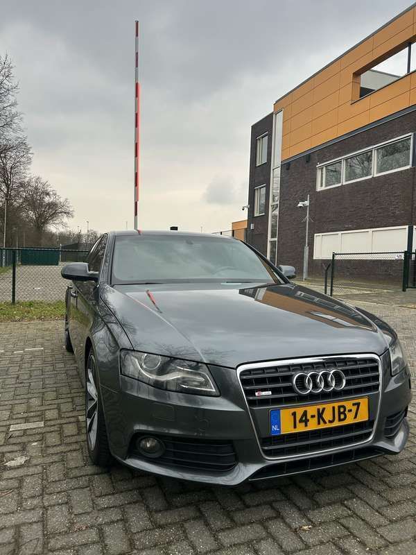 Gebruikt 2010 Audi A4 S-Line Sedan | € 8.400 (Iets duurder) - Afbeelding 1/4