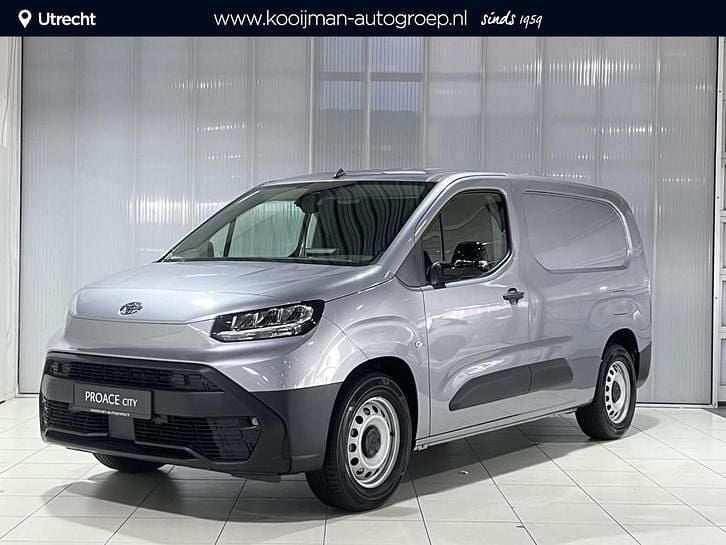 Gebruikt 2024 Toyota Proace City Van | € 35.999 - Afbeelding 1/1