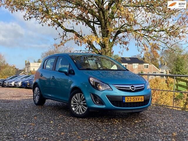 Blauw Gebruikt 2011 Opel Corsa Cosmo Hatchback | € 4.450 (Eerlijke prijs) - Afbeelding 1/4