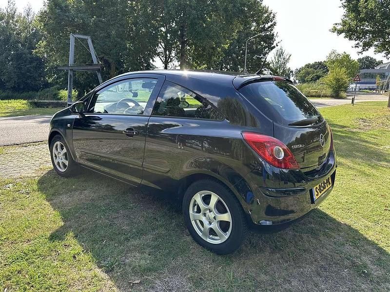 Occasion Opel Corsa Enjoy 90 PK (66 kW) 2007 Zwart MPV