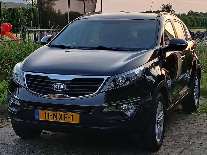 Zwart Gebruikt 2010 Kia Sportage Plus SUV | € 8.500 (Eerlijke prijs) - Afbeelding 1/4