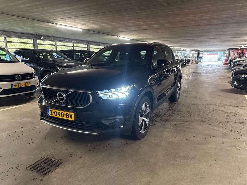 Zwart Occasion 2022 Volvo XC40 Inscription SUV | € 28.900 (Super prijs) - Afbeelding 1/4