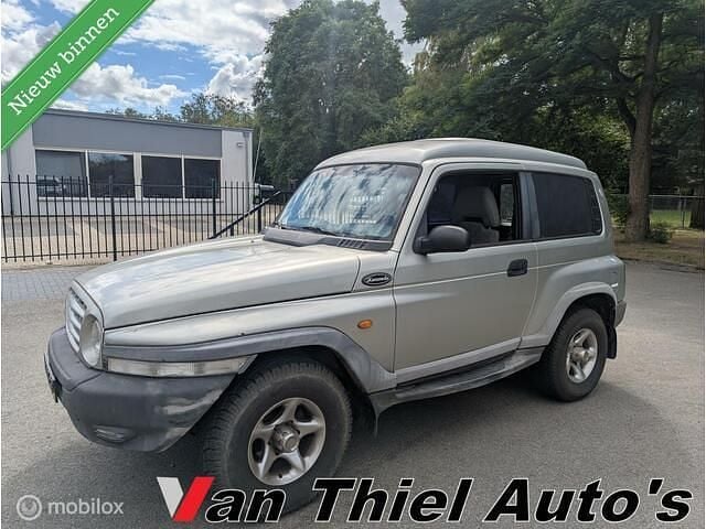 Grijs Gebruikt 2002 Ssangyong (KGM) Korando SUV | € 2.950 - Afbeelding 1/4
