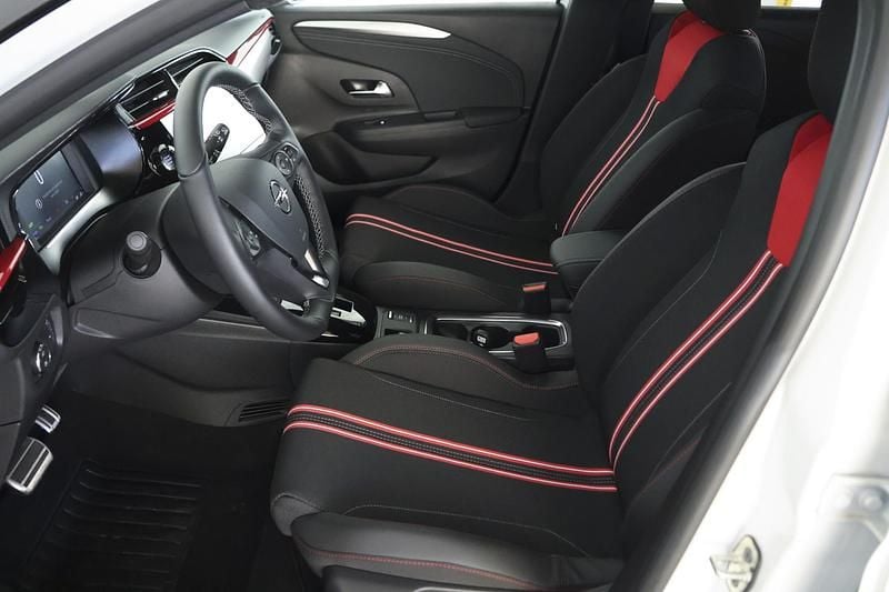 Occasion Opel Corsa-e GS Line 100 kW (136 PK) 2023 Wit Hatchback