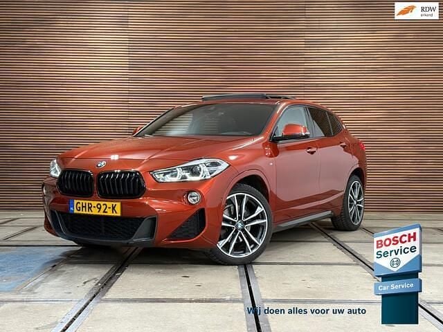 Oranje (metallic) Occasion 2018 BMW X2 Executive SUV | € 22.890 (Eerlijke prijs) - Afbeelding 1/4