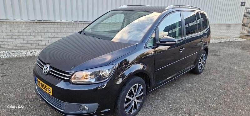 Zwart Gebruikt 2014 VW Touran Comfortline MPV | € 5.850 (Eerlijke prijs) - Afbeelding 1/4