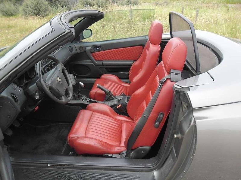 Occasion Alfa Romeo Spider 150 PK (110 kW) 1996 Grijs Cabriolet