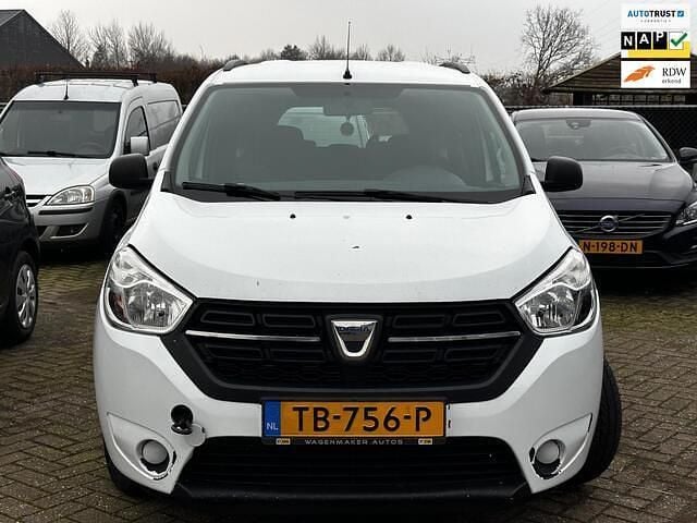 Wit Gebruikt 2018 Dacia Lodgy Ambiance MPV | € 3.950 - Afbeelding 1/4