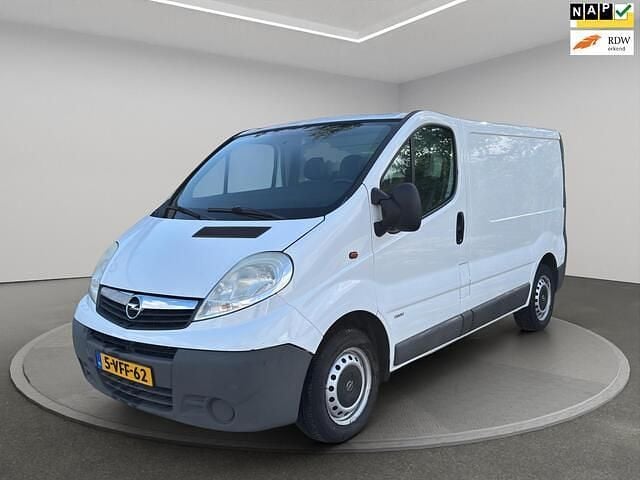 Wit Gebruikt 2009 Opel Vivaro Van | € 3.750 (Eerlijke prijs) - Afbeelding 1/4