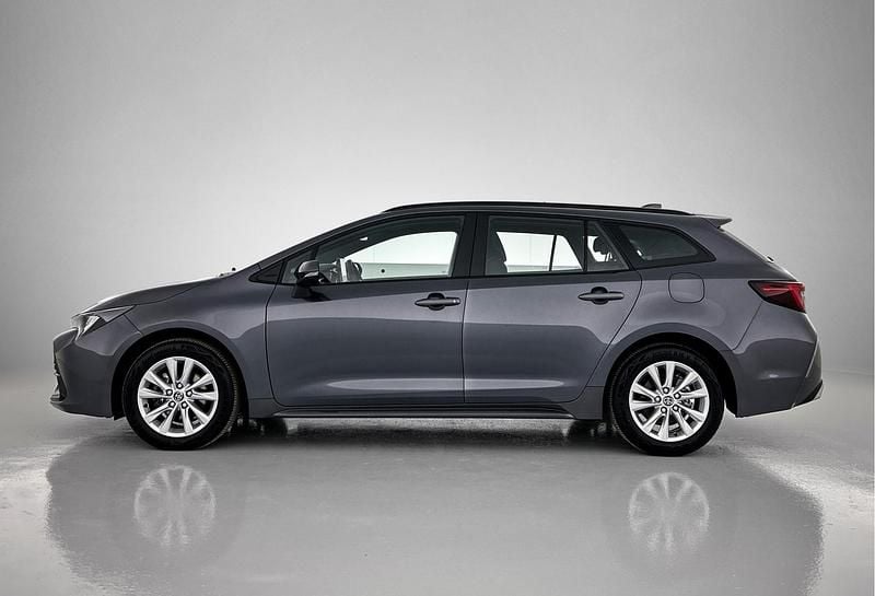 Occasion Toyota Corolla Hybrid Active 2024 Grijs Stationwagen