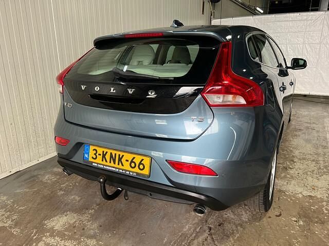Occasion Volvo V40 Momentum 150 PK (110 kW) 2013 Blauw Stationwagen