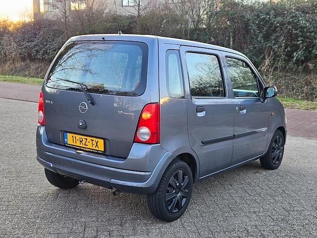 Occasion Opel Agila Essentia 80 PK (58 kW) 2005 Grijs (metallic) Hatchback