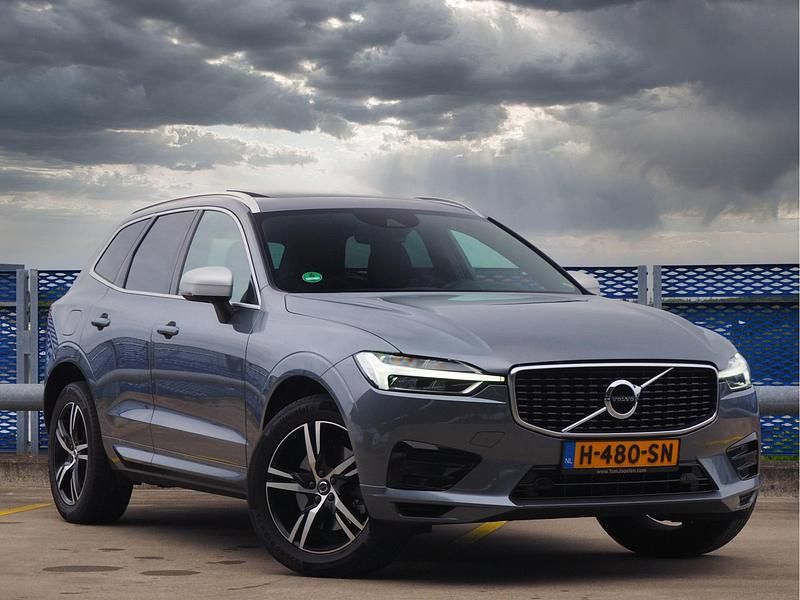 Grijs Gebruikt 2019 Volvo XC60 R-Design SUV | € 26.495 (Eerlijke prijs) - Afbeelding 1/4