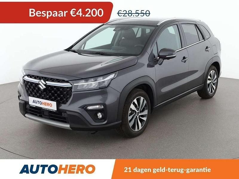 Grijs, metallic lak Gebruikt 2023 Suzuki SX4 S-Cross Comfort+ SUV | € 24.549 (Super prijs) - Afbeelding 1/3