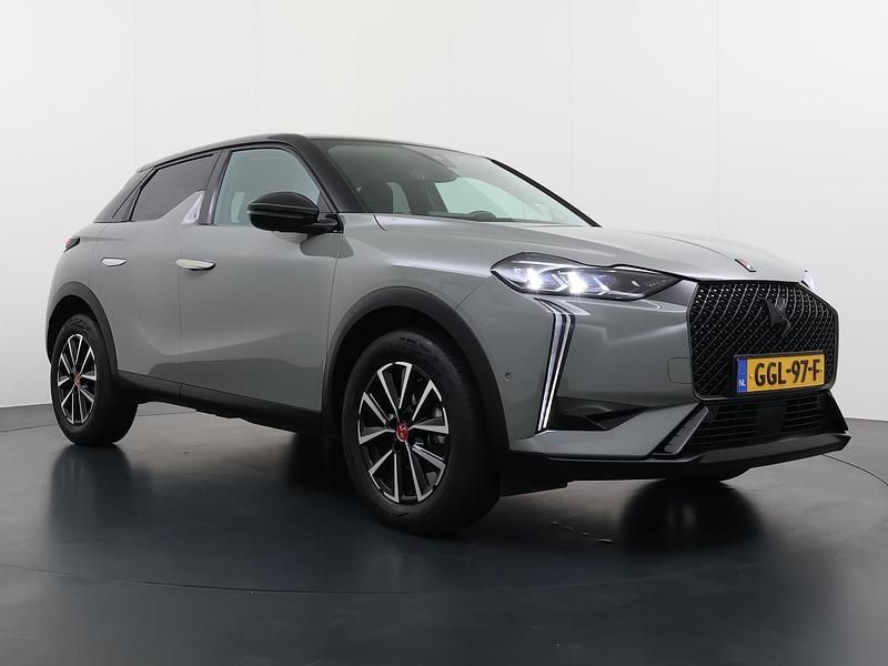 Occasion DS Automobiles DS3 Performance 131 PK (96 kW) 2024 Grijs SUV