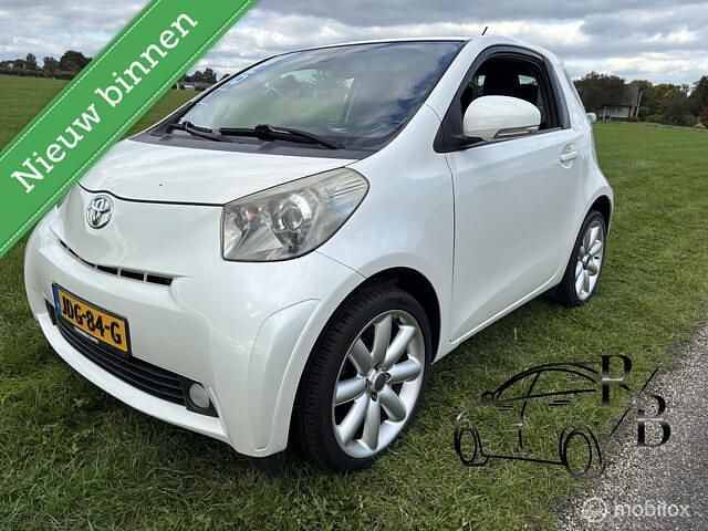 Wit Gebruikt 2010 Toyota iQ Hatchback | € 2.999 (Goede deal) - Afbeelding 1/4