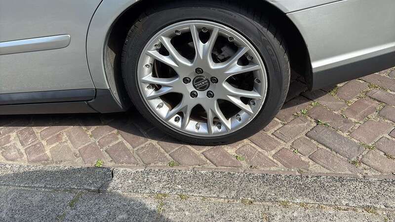 Grijs Gebruikt 2008 Volvo V50 Stationwagen | € 3.300 (Iets duurder) - Afbeelding 1/4