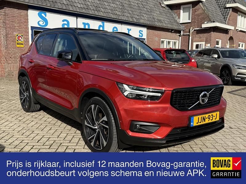 Rood Gebruikt 2017 Volvo XC40 R-Design SUV | € 25.950 (Iets duurder) - Afbeelding 1/4