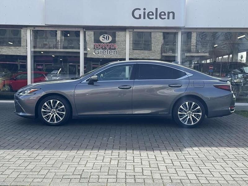 Occasion Lexus ES300 Business Edition 218 PK (160 kW) 2021 Grijs, metallic lak Sedan