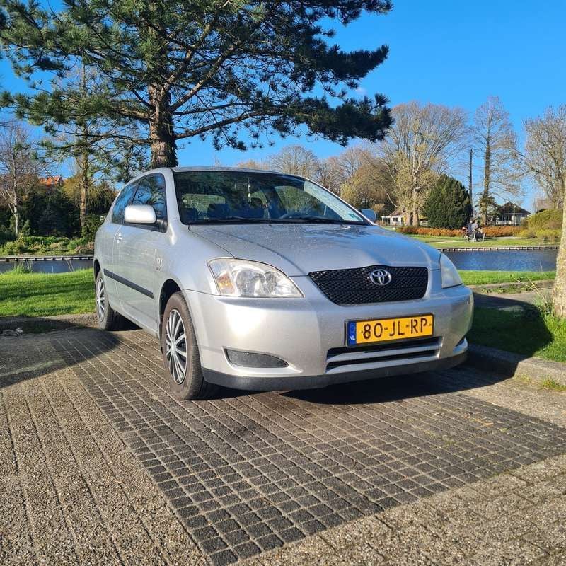 Gebruikt 2002 Toyota Corolla Sedan | € 2.000 (Goede deal) - Afbeelding 1/4