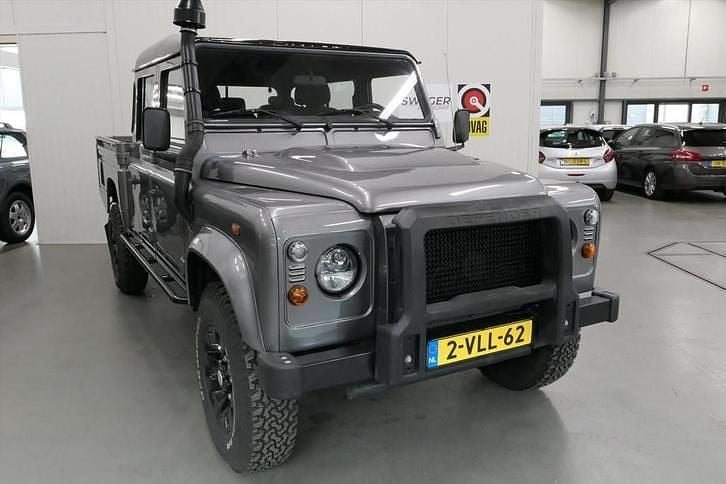 Grijs (metallic) Gebruikt 2011 Land Rover Defender Cabriolet | € 37.995 (Eerlijke prijs) - Afbeelding 1/4