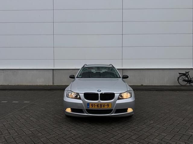Occasion BMW 318 Basis 143 PK (105 kW) 2008 Grijs Stationwagen