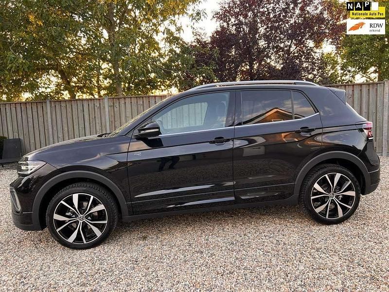 Zwart Gebruikt 2025 VW T-Cross R-line Edition SUV | € 37.250 (Duur) - Afbeelding 1/4