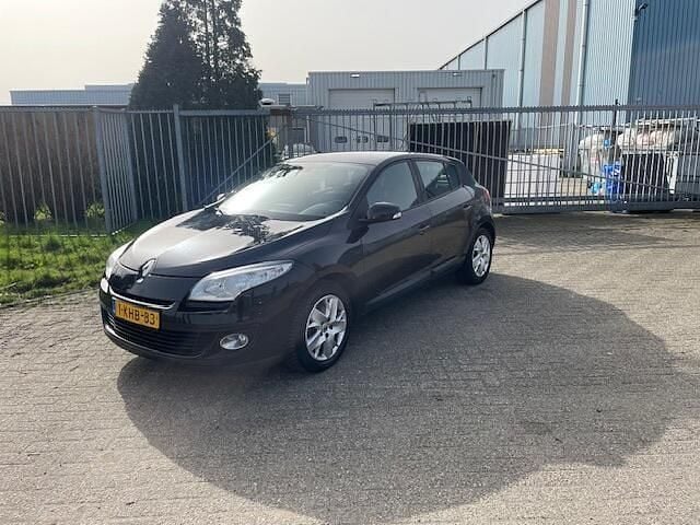 Occasion Renault Mégane III Expression 116 PK (85 kW) 2013 Zwart Hatchback