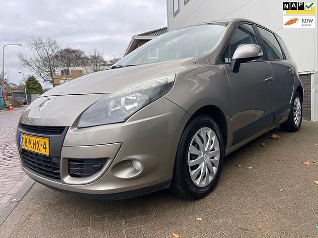 Beige Gebruikt 2009 Renault Scénic III Business MPV | € 3.450 (Goede deal) - Afbeelding 1/4