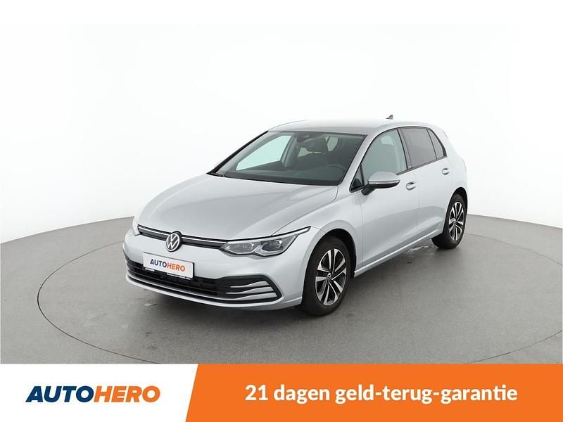 Grijs (metallic) Gebruikt 2020 VW Golf VII Life Hatchback | € 18.750 (Goede deal) - Afbeelding 1/4
