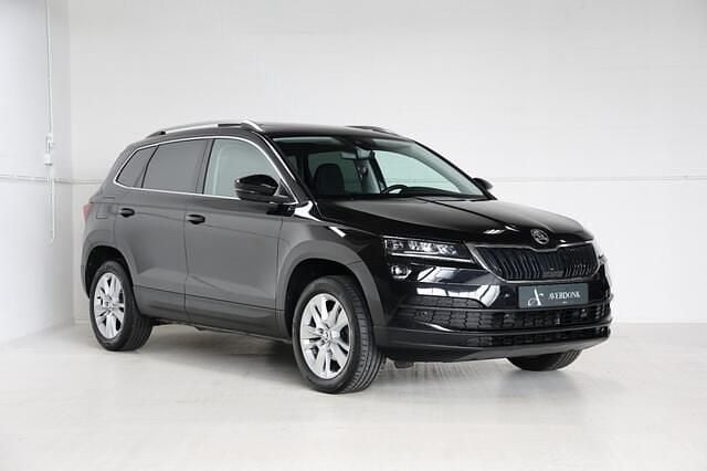 Zwart Gebruikt 2020 Skoda Karoq Business Line SUV | € 22.750 (Eerlijke prijs) - Afbeelding 1/4