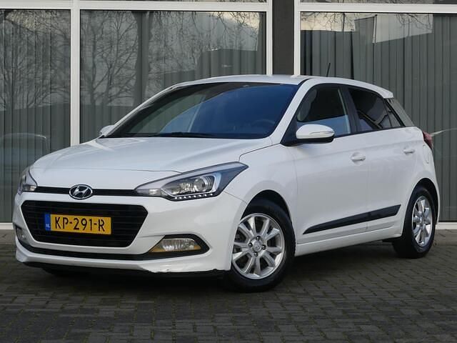 Wit Occasion 2017 Hyundai i20 GO! Hatchback | € 8.940 (Eerlijke prijs) - Afbeelding 1/4