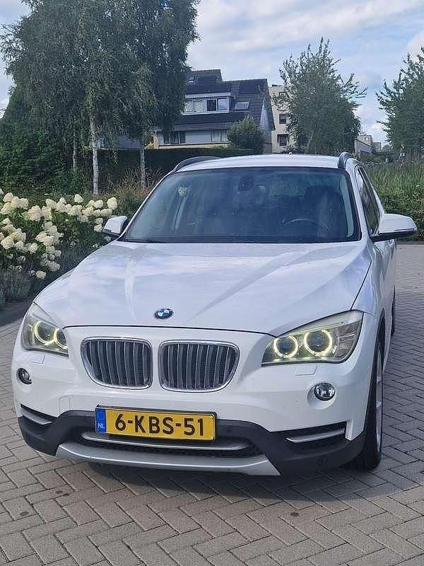 Wit Gebruikt 2013 BMW X1 Efficient Dynamics SUV | € 15.500 (Eerlijke prijs) - Afbeelding 1/4