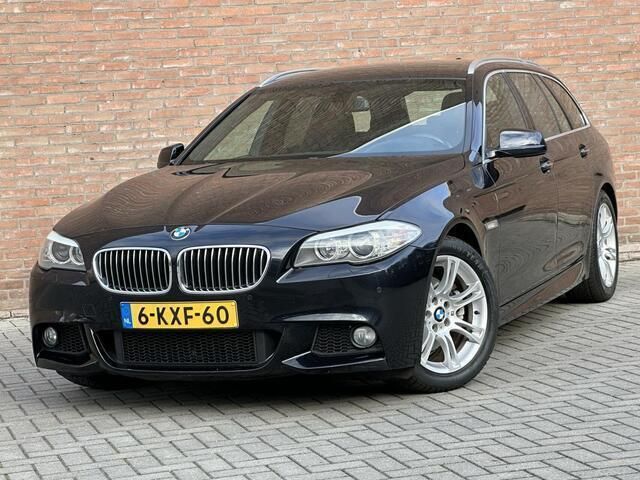 Zwart, metallic lak Gebruikt 2013 BMW 520 M Sport Stationwagen | € 13.995 (Eerlijke prijs) - Afbeelding 1/4