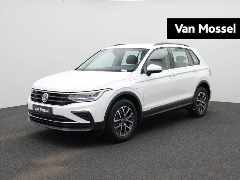 Wit Gebruikt 2021 VW Tiguan Life SUV | € 32.900 (Eerlijke prijs) - Afbeelding 1/4