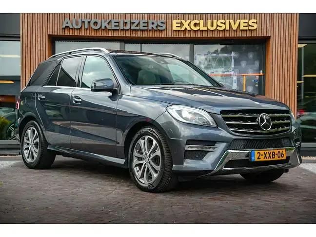 Grijs Gebruikt 2013 Mercedes ML500 AMG SUV | € 26.900 - Afbeelding 1/4