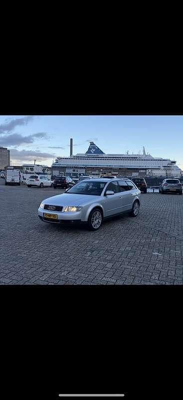 Zilver Gebruikt 2004 Audi A4 Stationwagen | € 1.800 (Eerlijke prijs) - Afbeelding 1/4