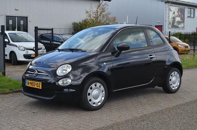 Zwart Gebruikt 2020 Fiat 500 Young Hatchback | € 10.750 (Goede deal) - Afbeelding 1/4