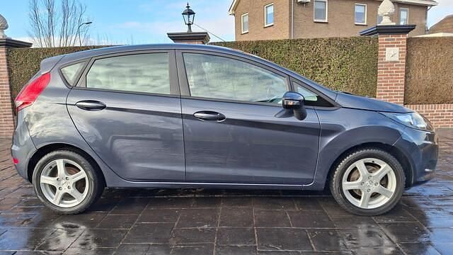Occasion Ford Fiesta Limited 60 PK (44 kW) 2010 Grijs (metallic) Hatchback